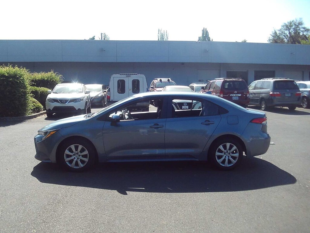 Used 2021 Toyota Corolla LE Sedan