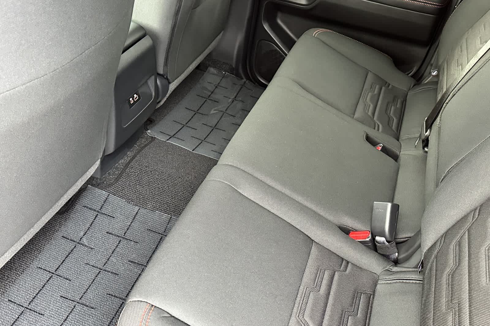 2025 Nissan Frontier PRO-4X photo 4