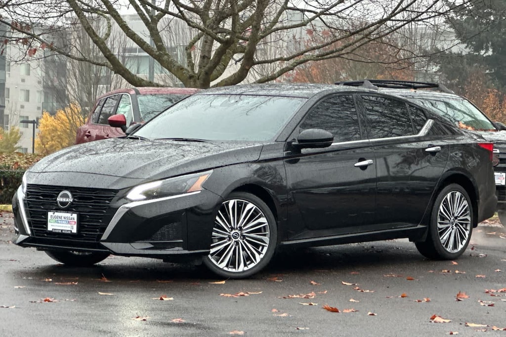 Used 2024 Nissan Altima 2.5 SL Sedan