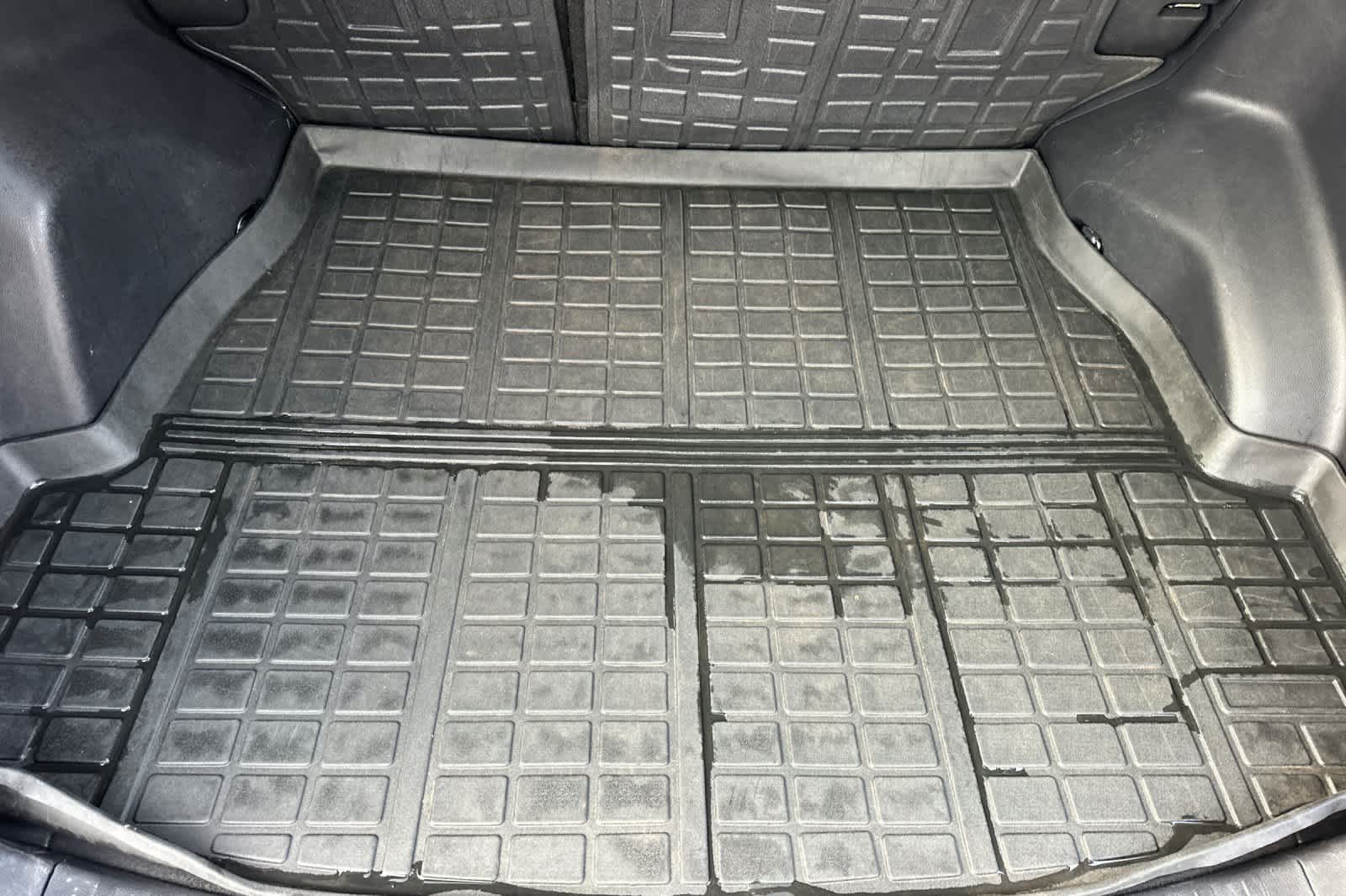 Thumbnail: 2022 Toyota RAV4 - 15