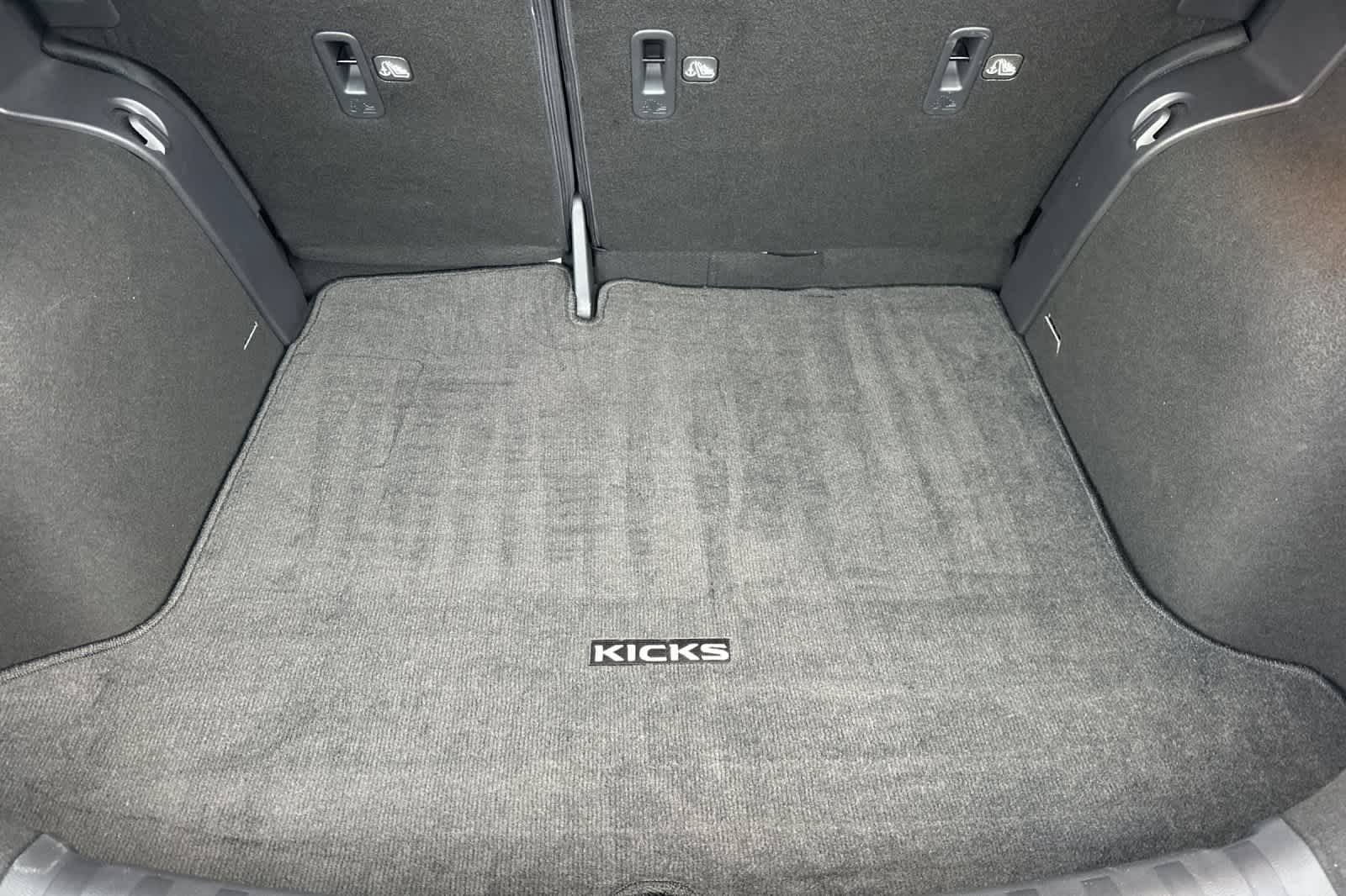 Thumbnail: 2023 Nissan Kicks - 15