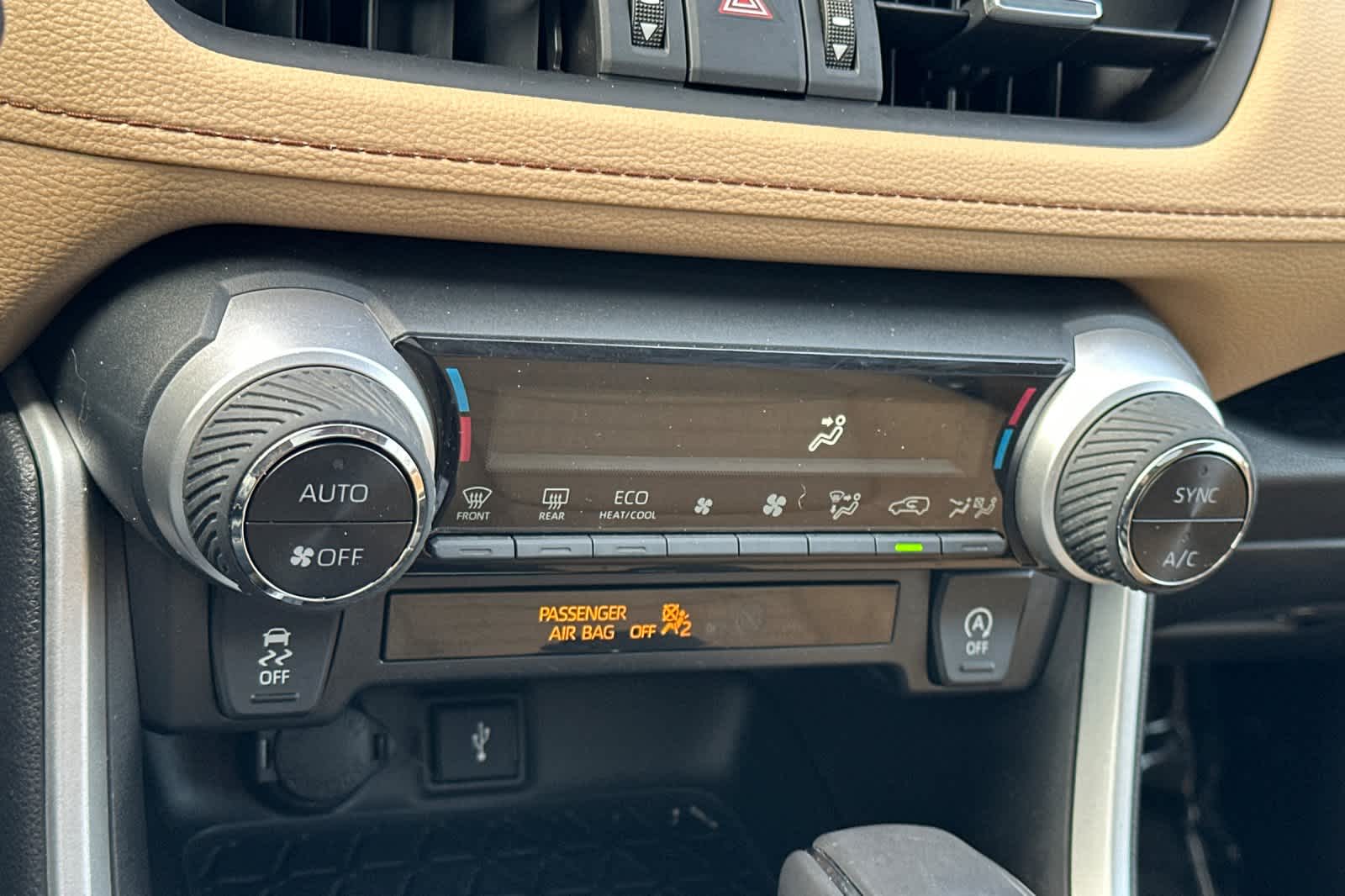 Thumbnail: 2022 Toyota RAV4 - 20