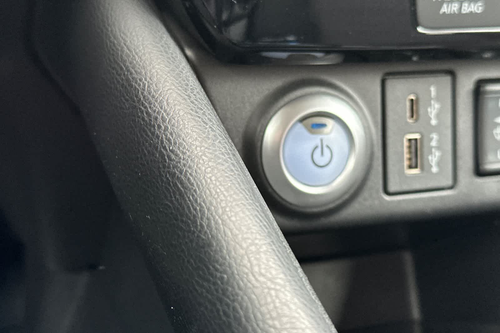 Thumbnail: 2020 Nissan Leaf - 23