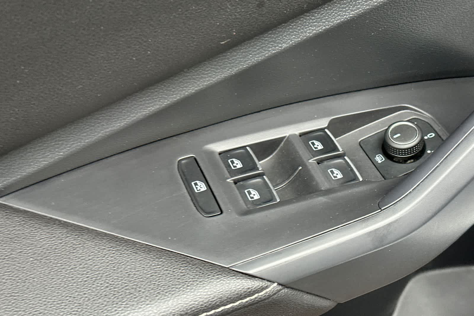 Thumbnail: 2023 Volkswagen Jetta - 13