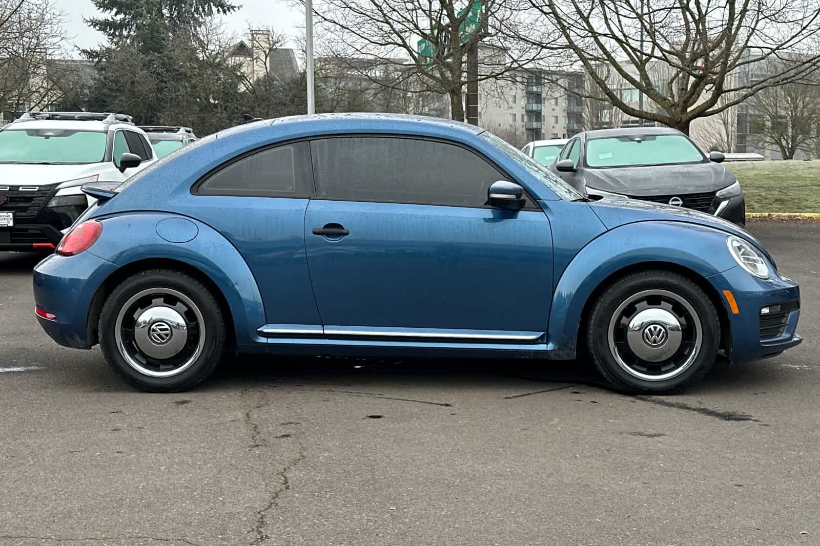Thumbnail: 2017 Volkswagen Beetle - 8