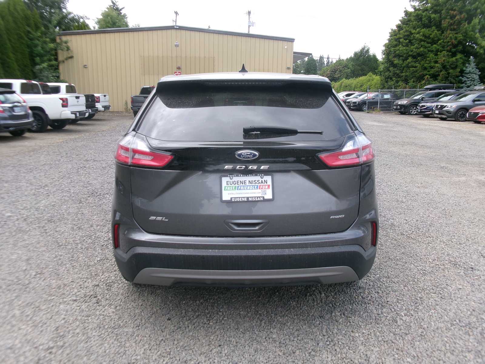 2023 Ford Edge  4