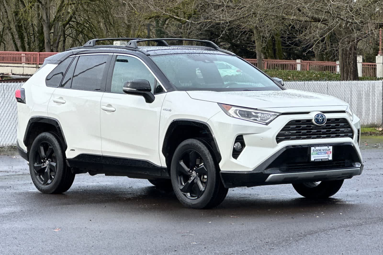 Thumbnail: 2021 Toyota RAV4 - 9