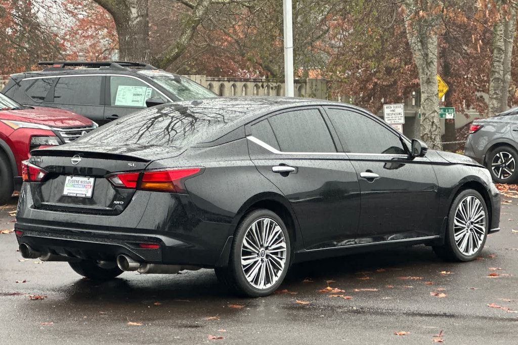 Used 2024 Nissan Altima 2.5 SL Sedan