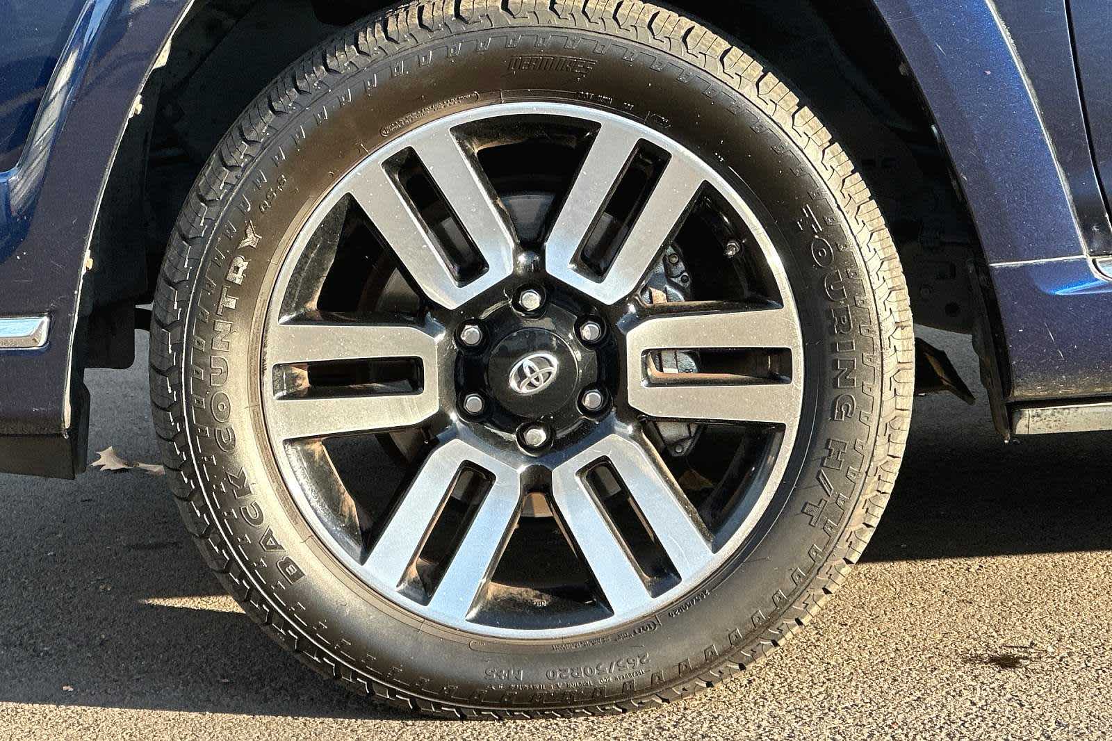 Thumbnail: 2014 Toyota 4Runner - 27