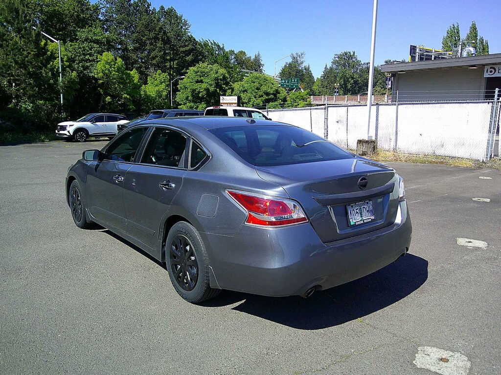 Used 2014 Nissan Altima 2.5 S Sedan