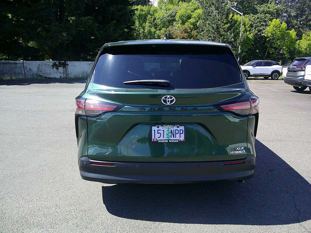Used 2022 Toyota Sienna XLE 8 Passenger Van Passenger Van