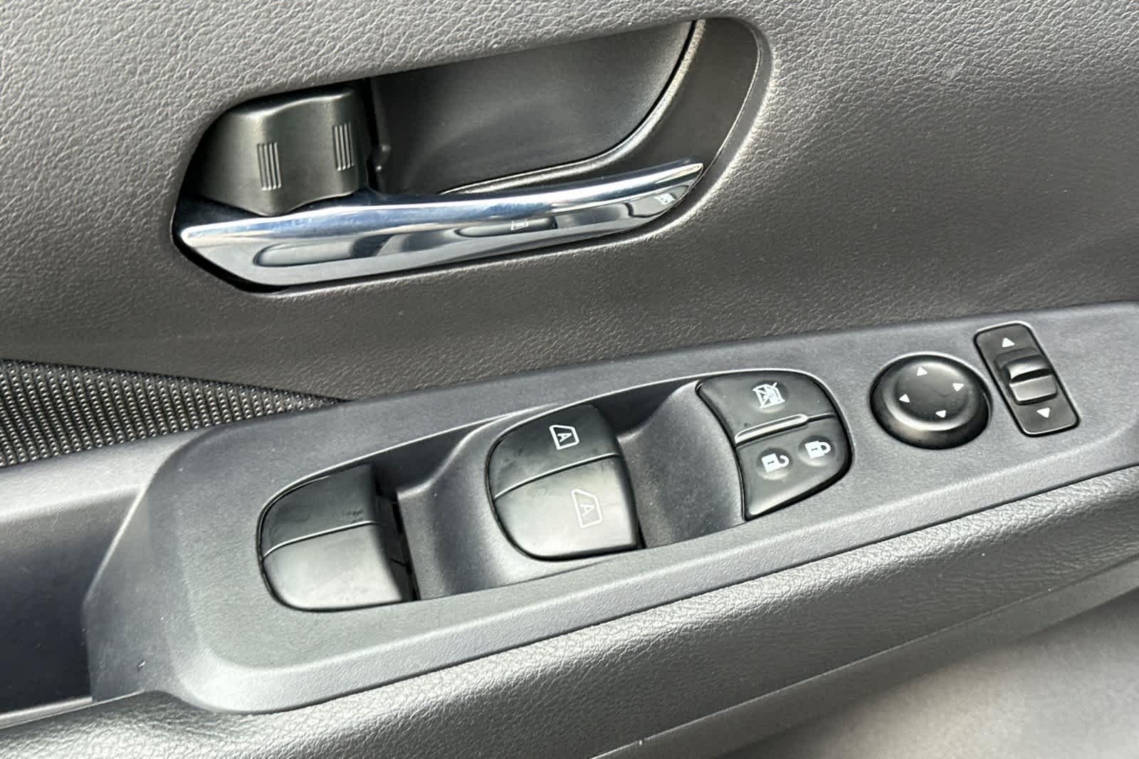 Thumbnail: 2023 Nissan Kicks - 13