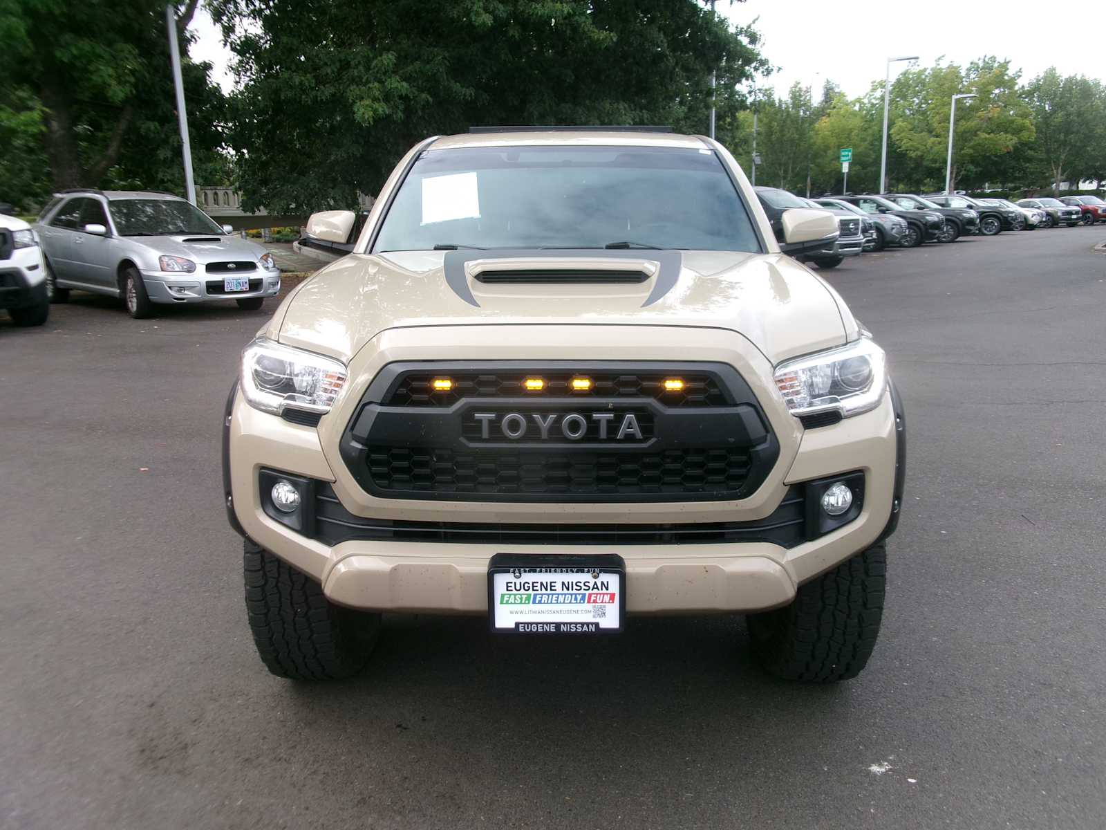 Thumbnail: 2017 Toyota Tacoma - 8