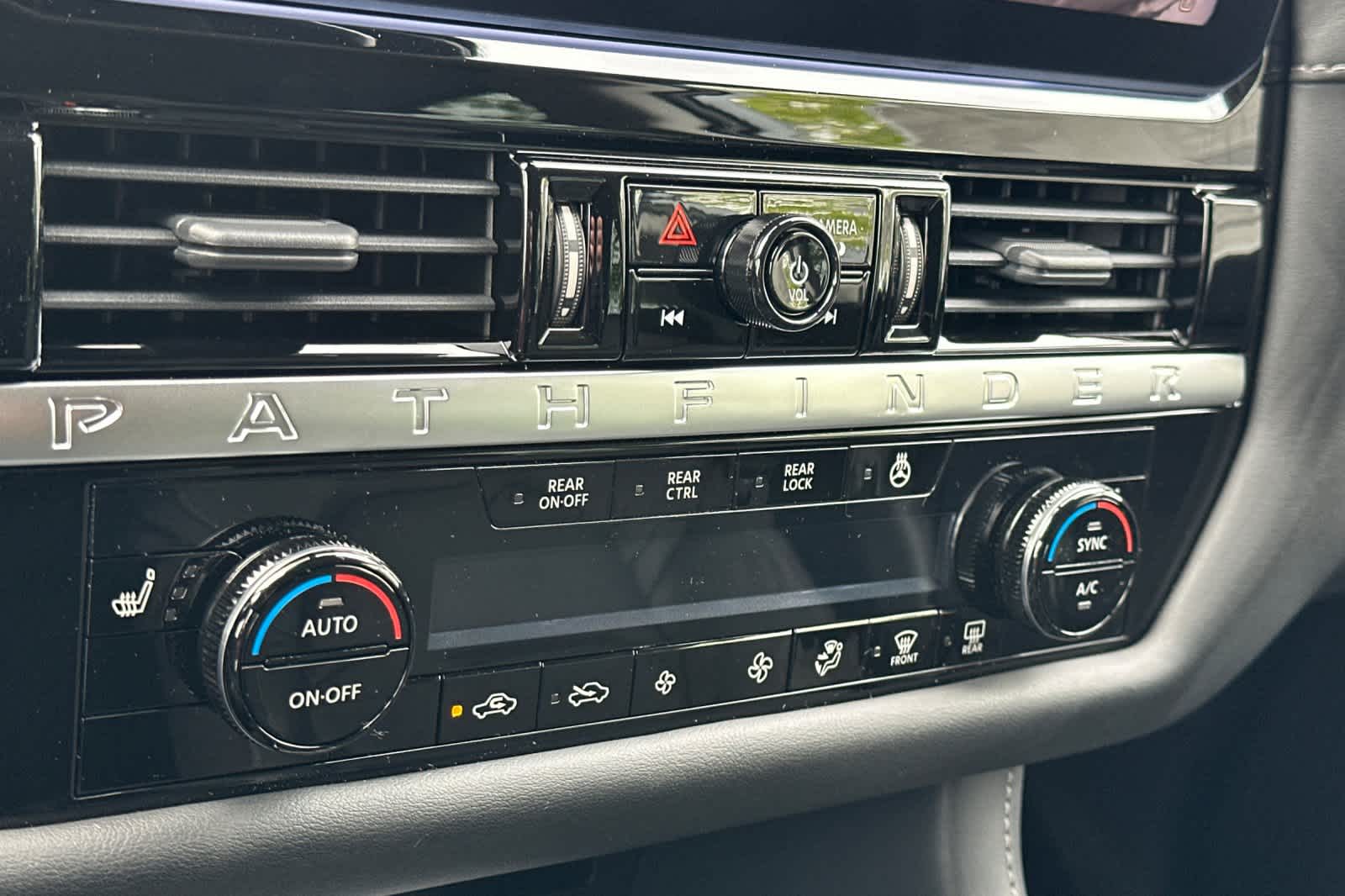 Thumbnail: 2026 Nissan Pathfinder - 21