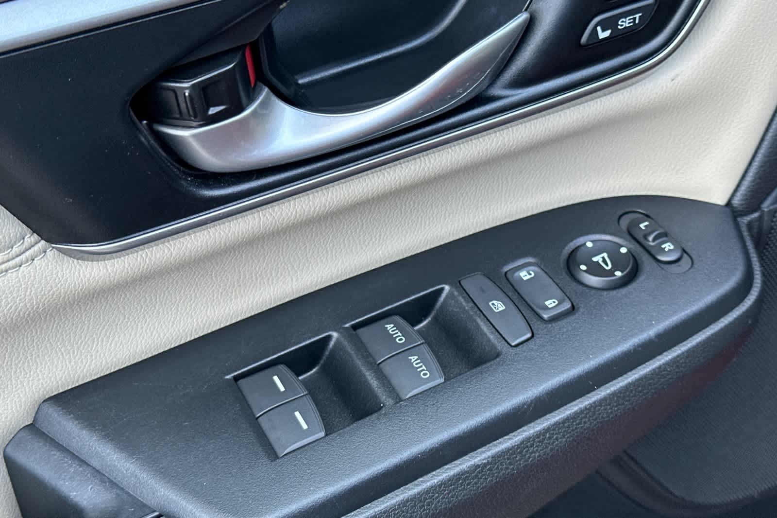 Thumbnail: 2019 Honda CR-V - 13