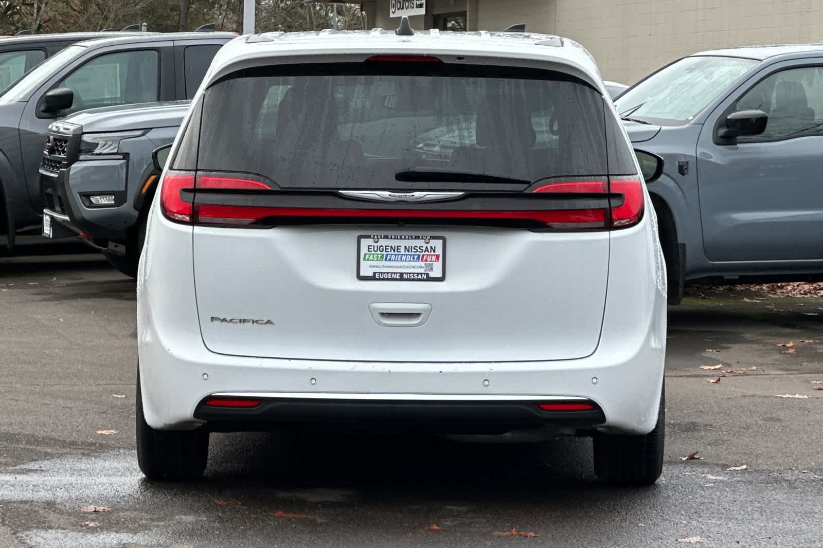 Thumbnail: 2024 Chrysler Pacifica - 7