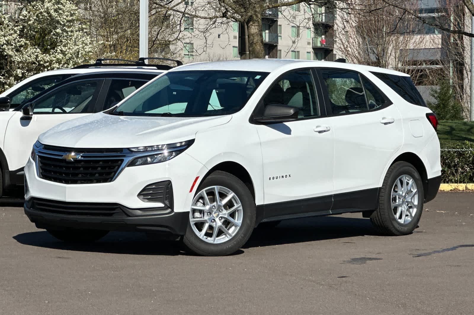 Thumbnail: 2022 Chevrolet Equinox - 1
