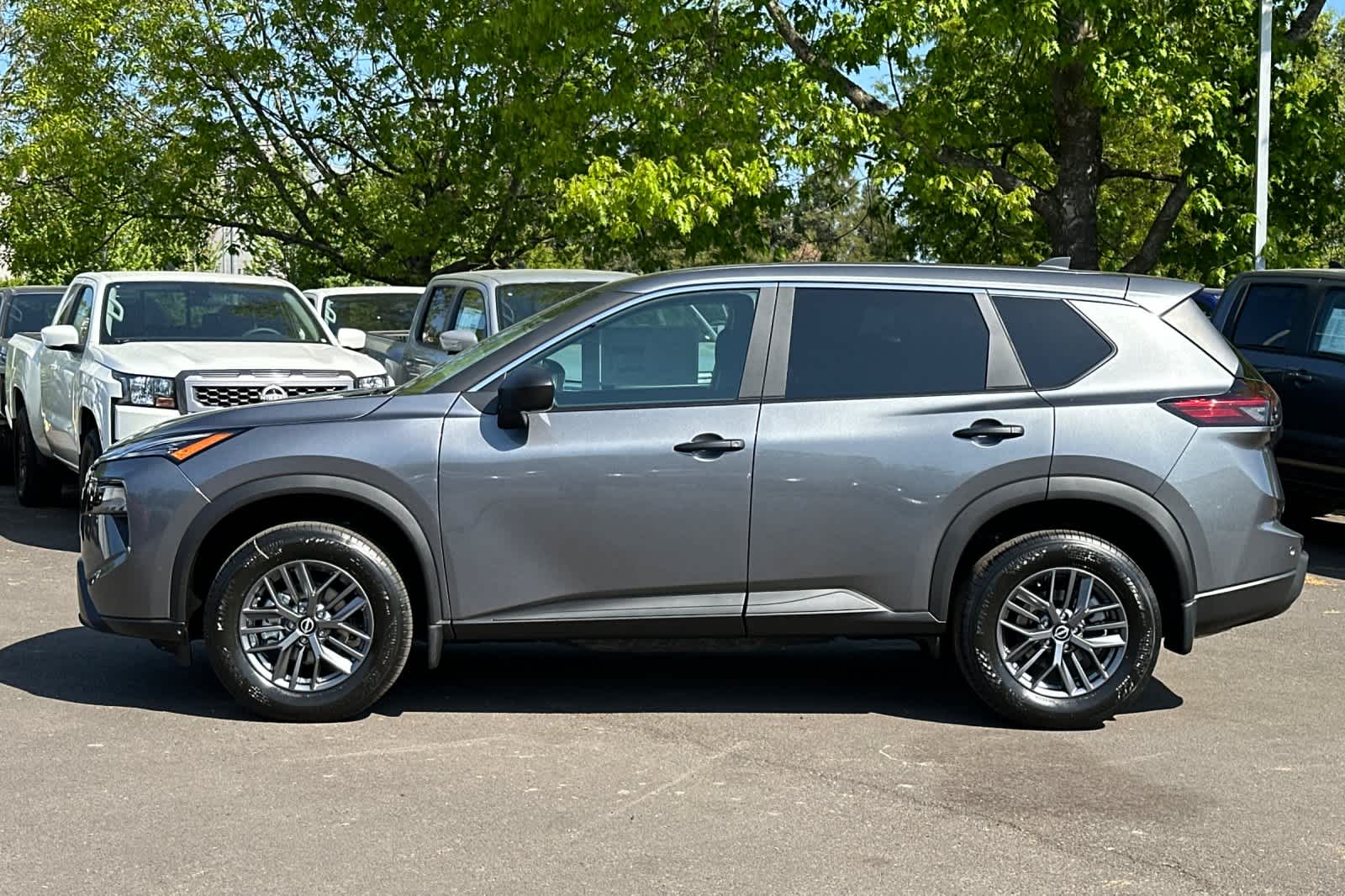 Thumbnail: 2025 Nissan Rogue - 5