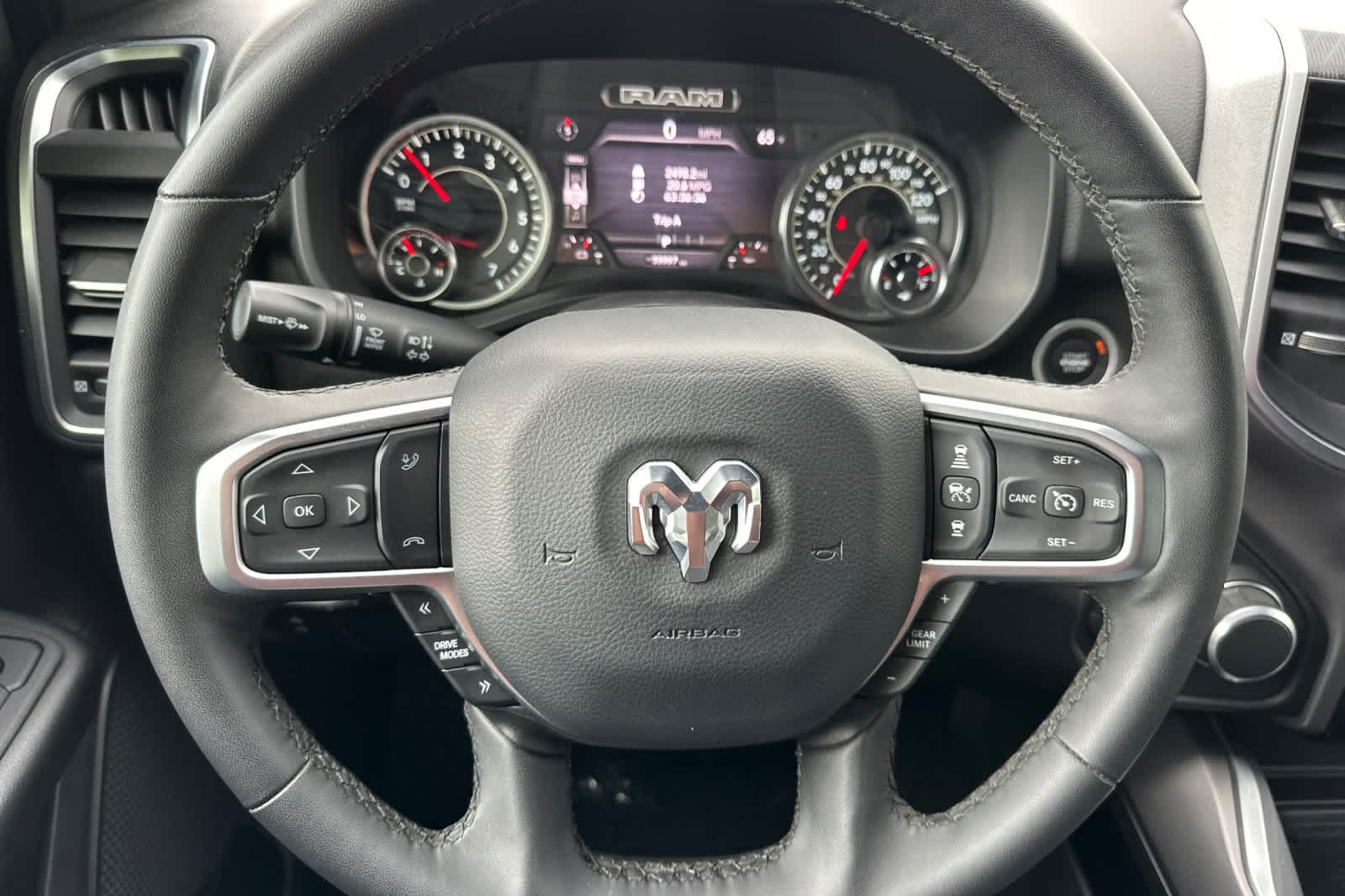 Thumbnail: 2025 RAM 1500 - 23