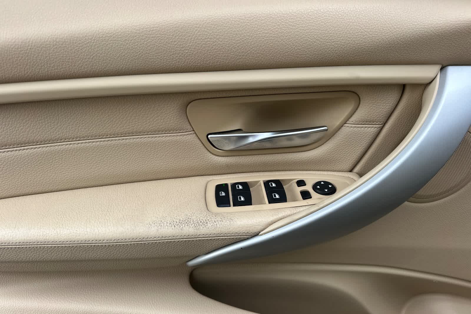 Thumbnail: 2012 BMW 3 Series - 12