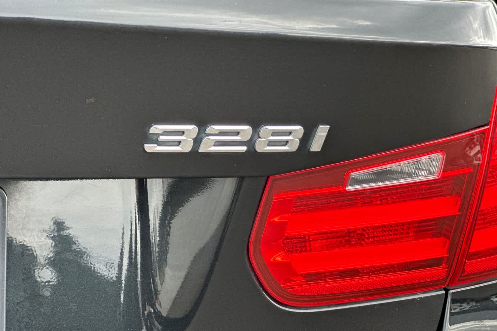 Thumbnail: 2012 BMW 3 Series - 27