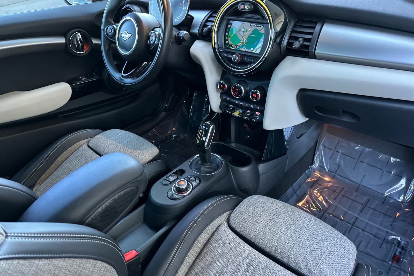 Thumbnail: 2021 MINI Cooper Hardtop - 16