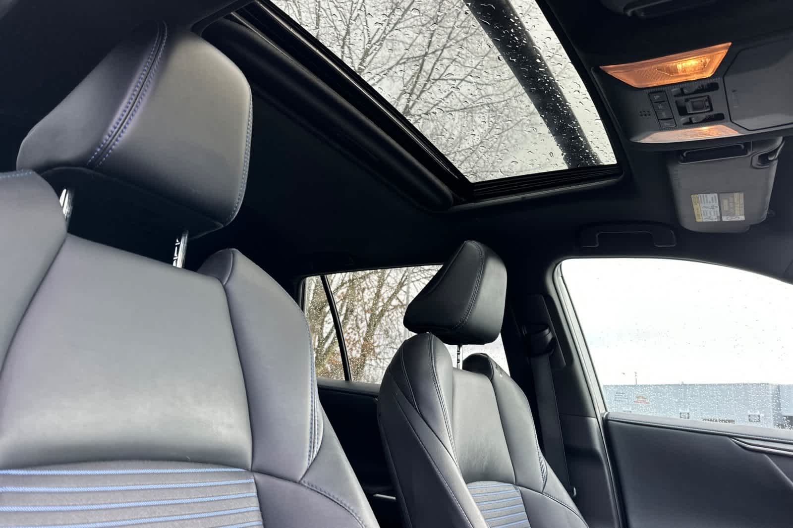 Thumbnail: 2021 Toyota RAV4 - 17