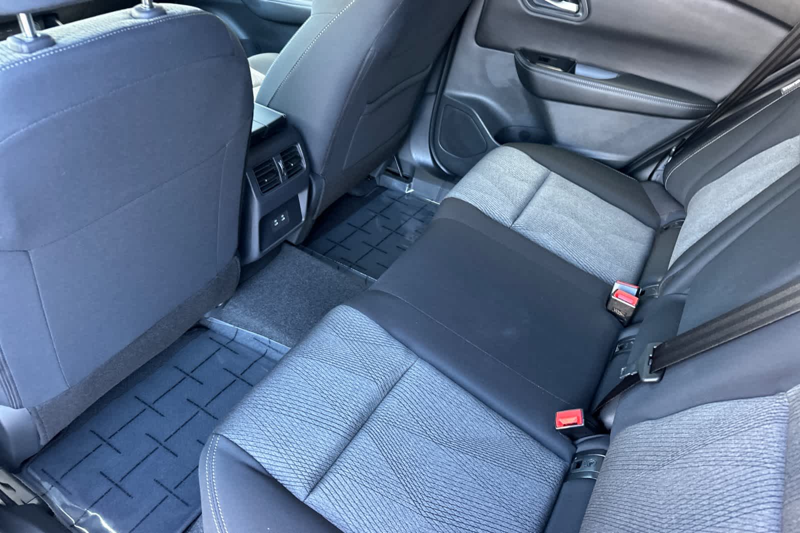 Thumbnail: 2026 Nissan Rogue - 4