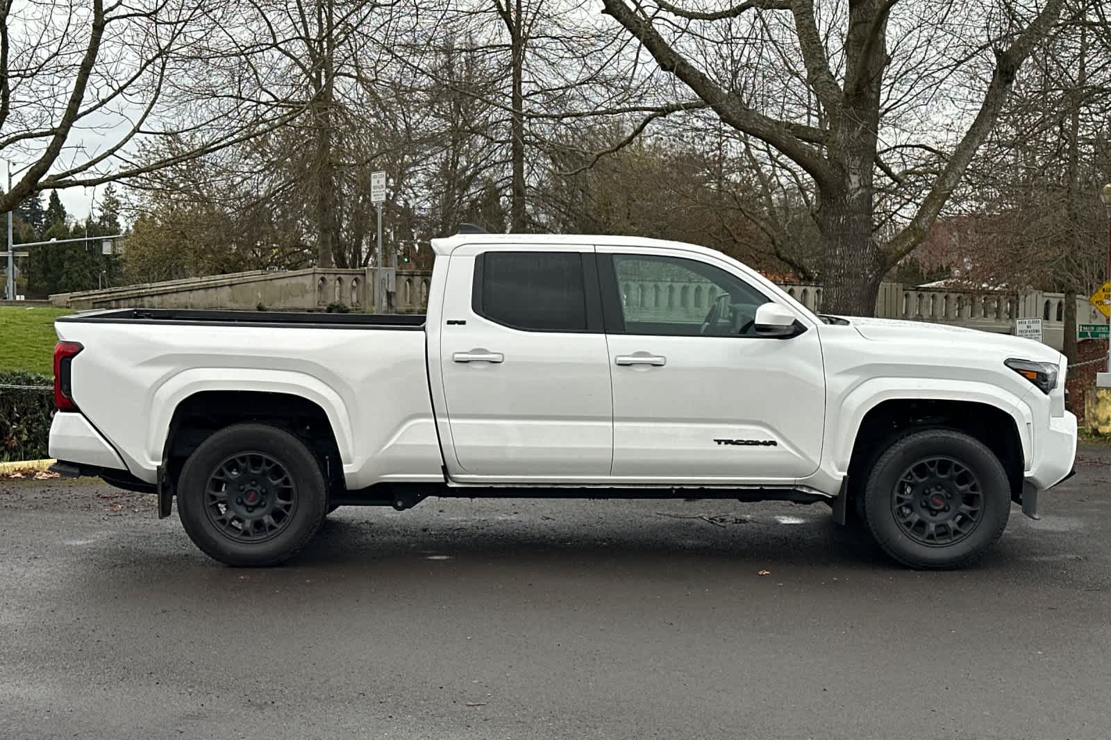 Thumbnail: 2024 Toyota Tacoma - 8