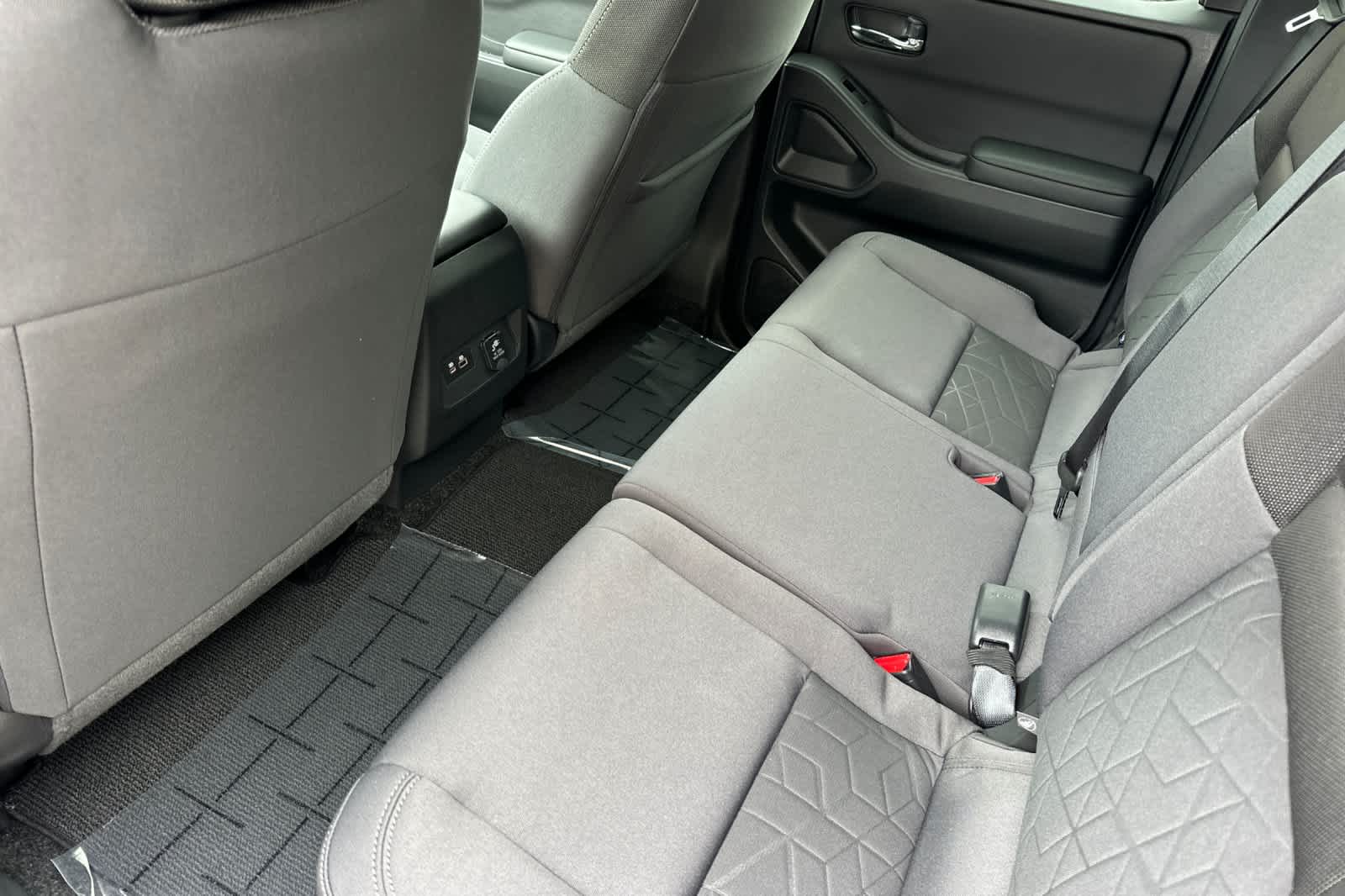 Thumbnail: 2026 Nissan Frontier - 4