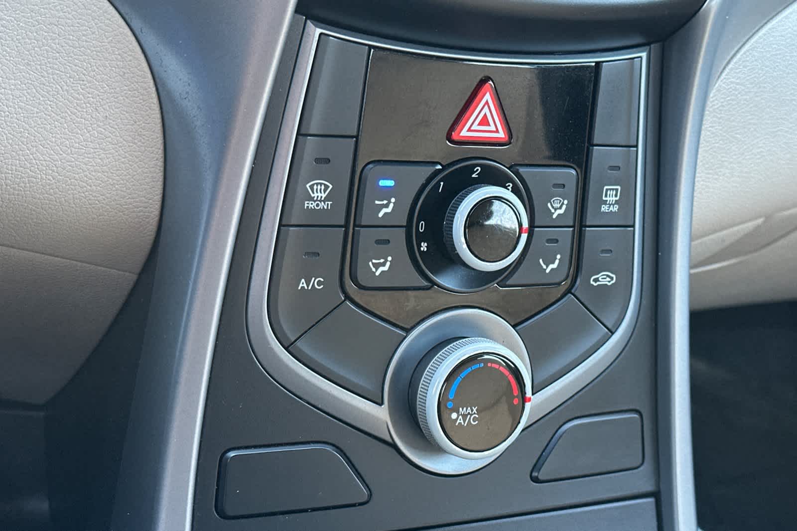 Thumbnail: 2014 Hyundai Elantra - 19