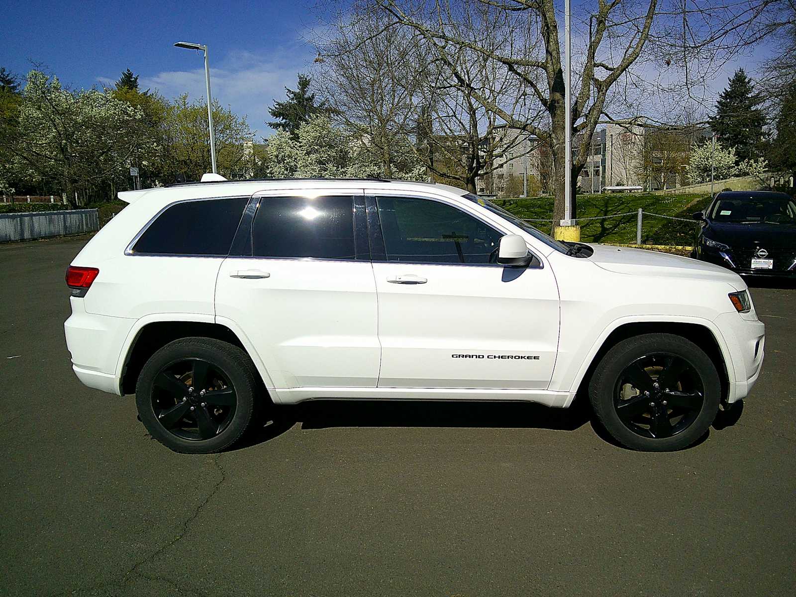 Thumbnail: 2015 Jeep Grand Cherokee - 6