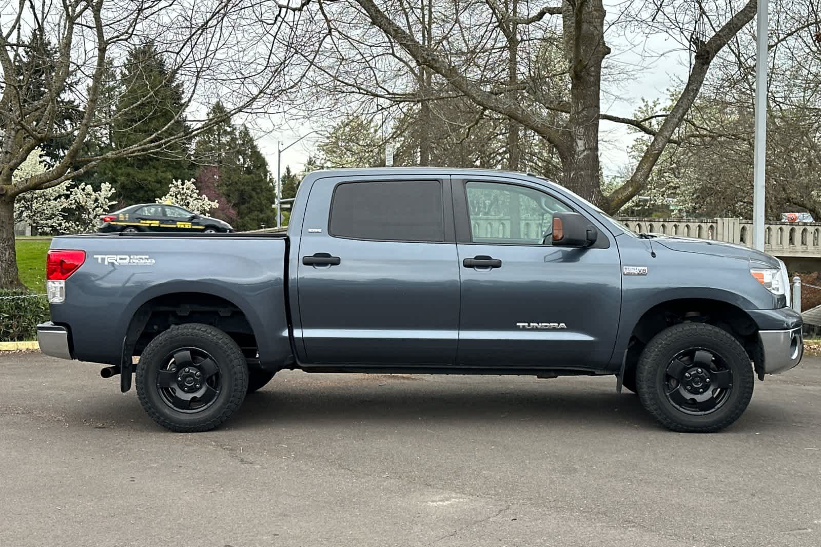 Thumbnail: 2010 Toyota Tundra - 8