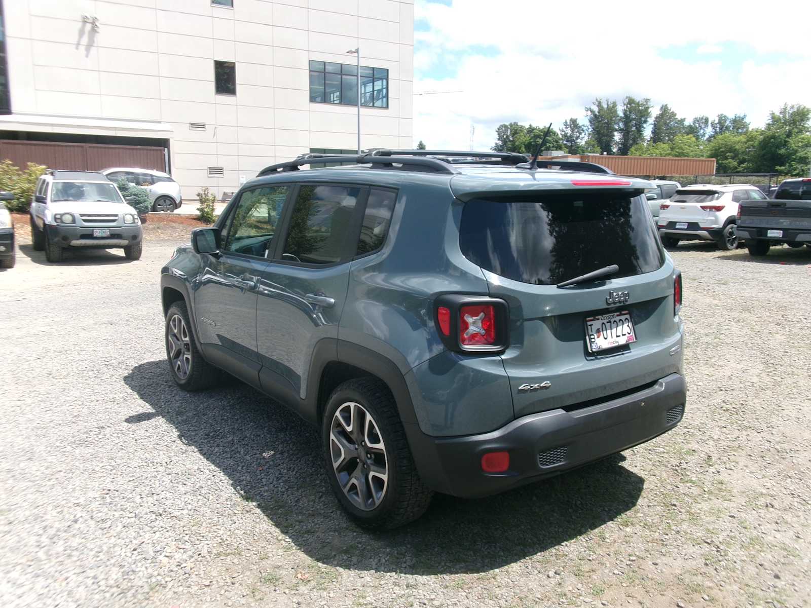 Thumbnail: 2017 Jeep Renegade - 3