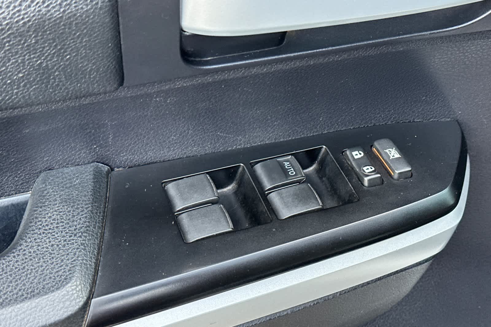 Thumbnail: 2016 Toyota Tundra - 13