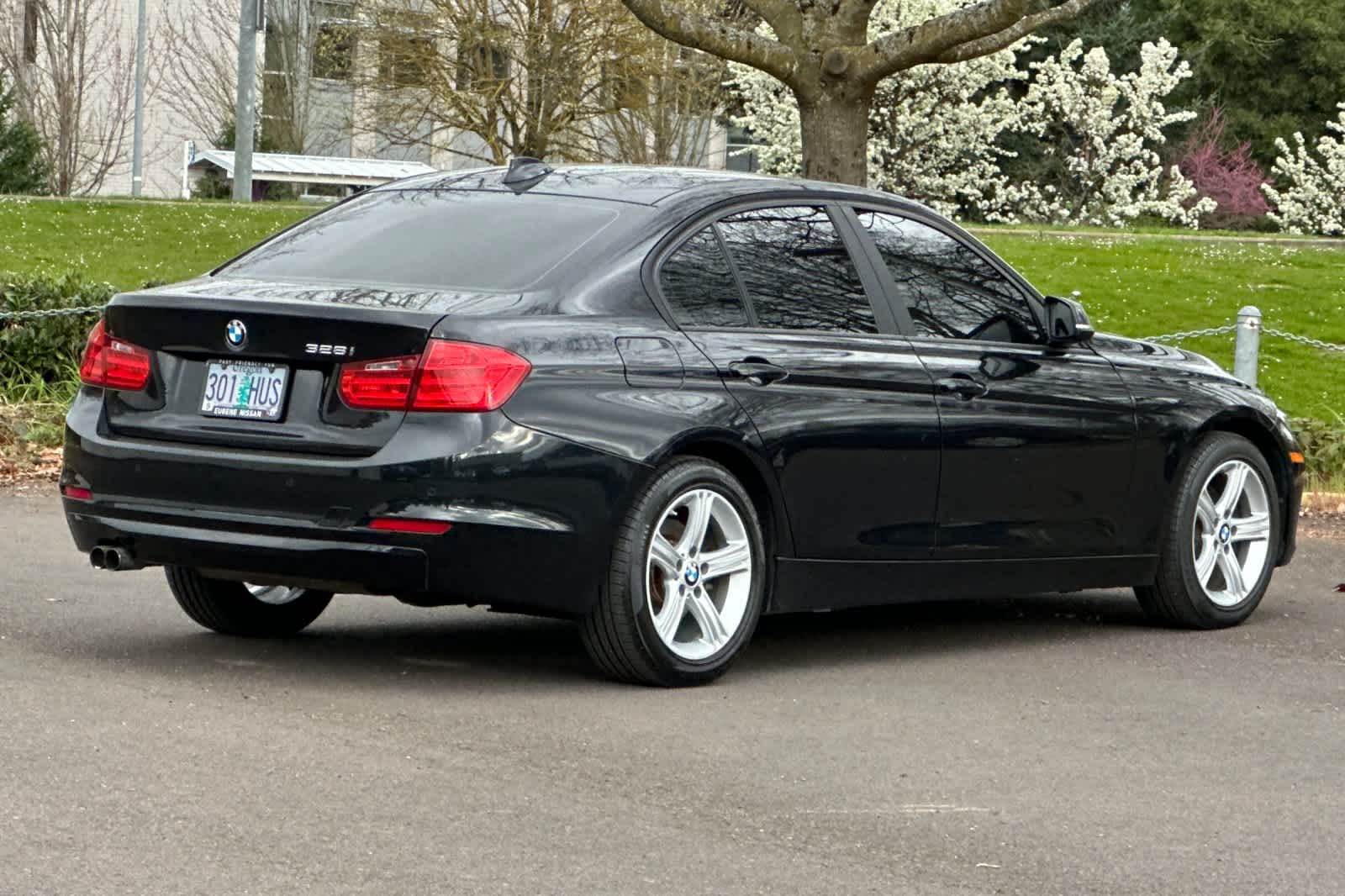 Thumbnail: 2012 BMW 3 Series - 2