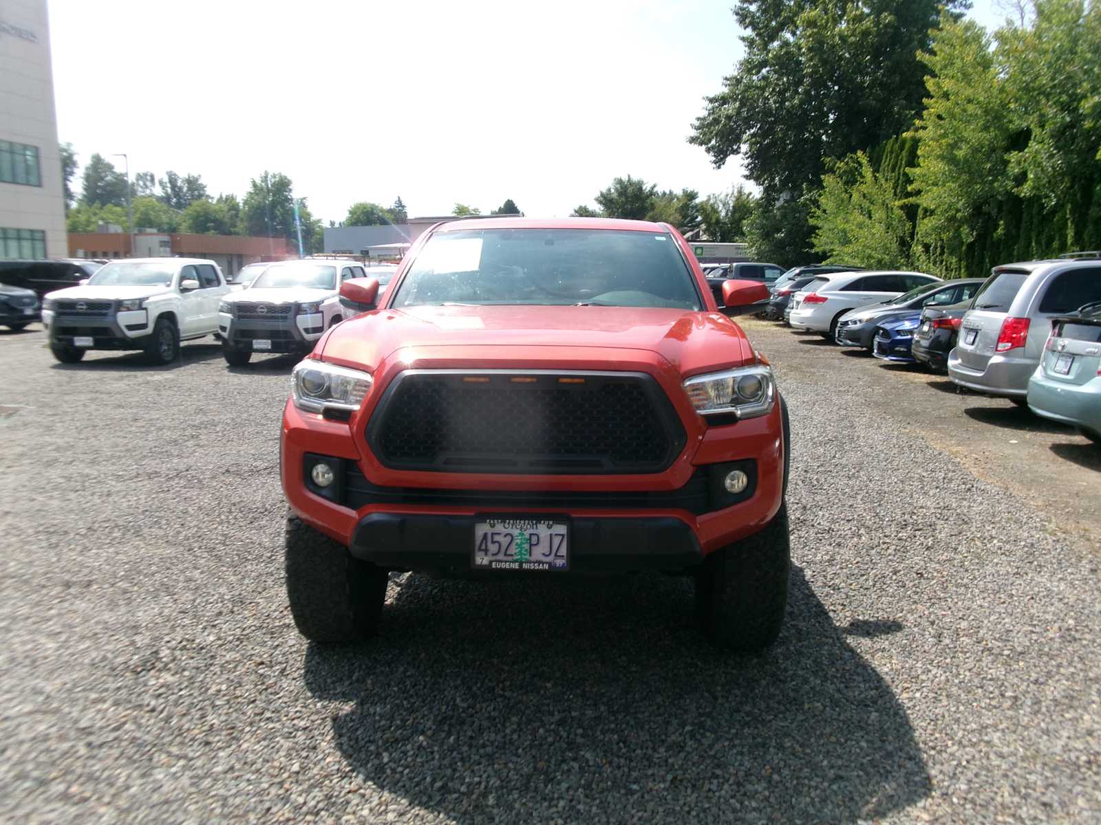 Thumbnail: 2017 Toyota Tacoma - 8
