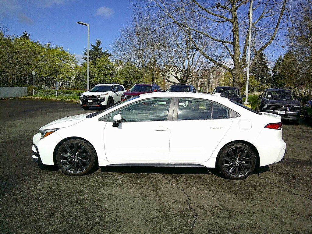 Used 2023 Toyota Corolla SE Sedan