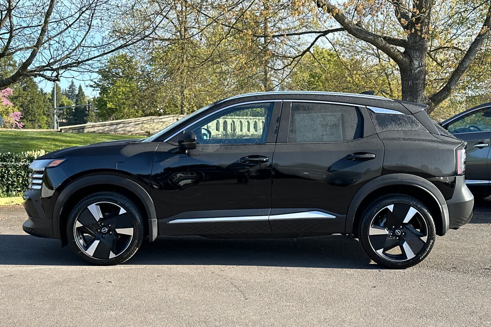 Thumbnail: 2025 Nissan Kicks - 5