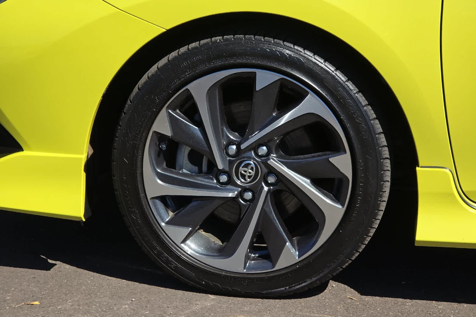 Thumbnail: 2018 Toyota Corolla iM - 25