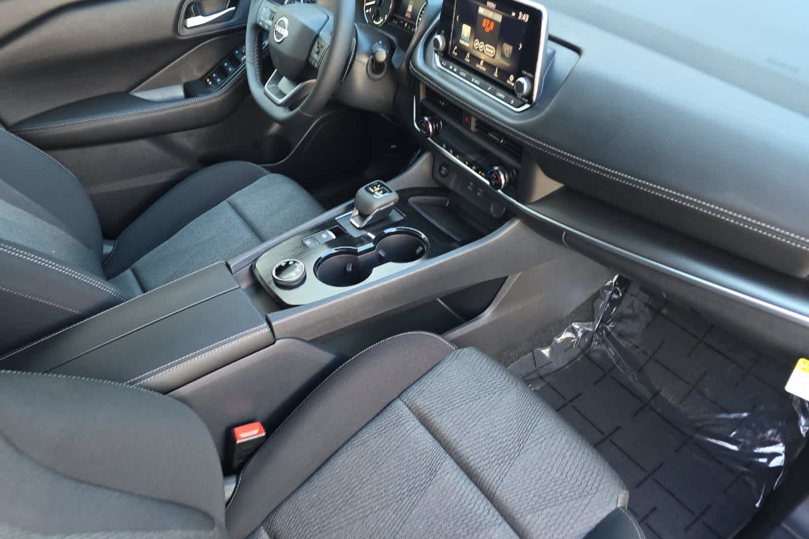 Thumbnail: 2026 Nissan Rogue - 16