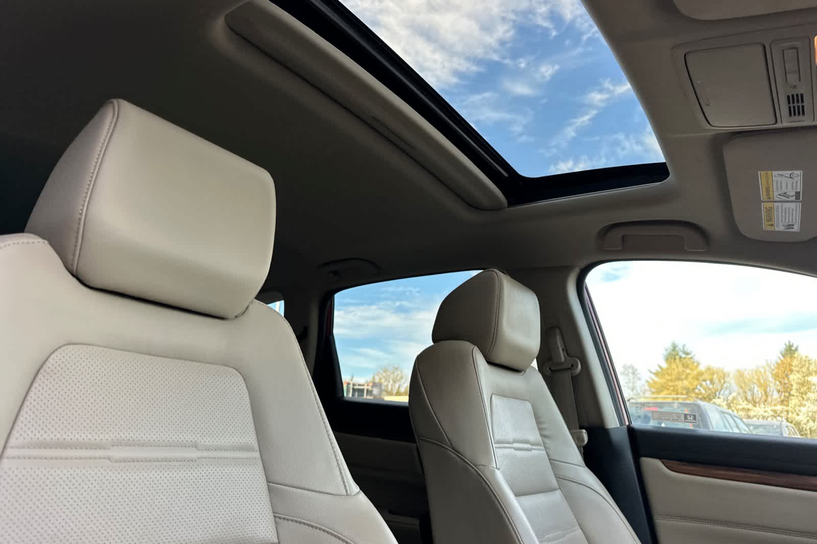 Thumbnail: 2019 Honda CR-V - 17