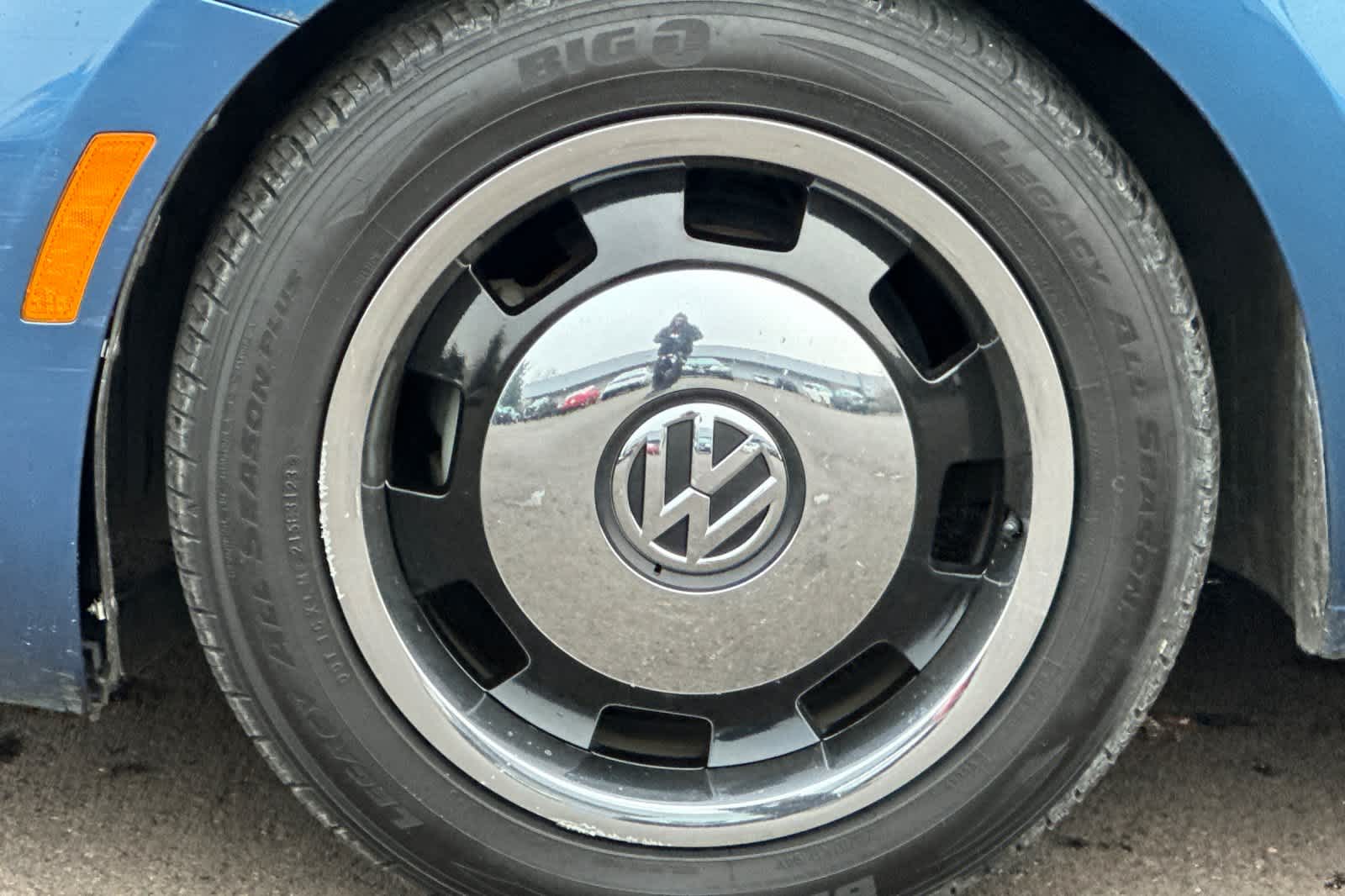 Thumbnail: 2017 Volkswagen Beetle - 26