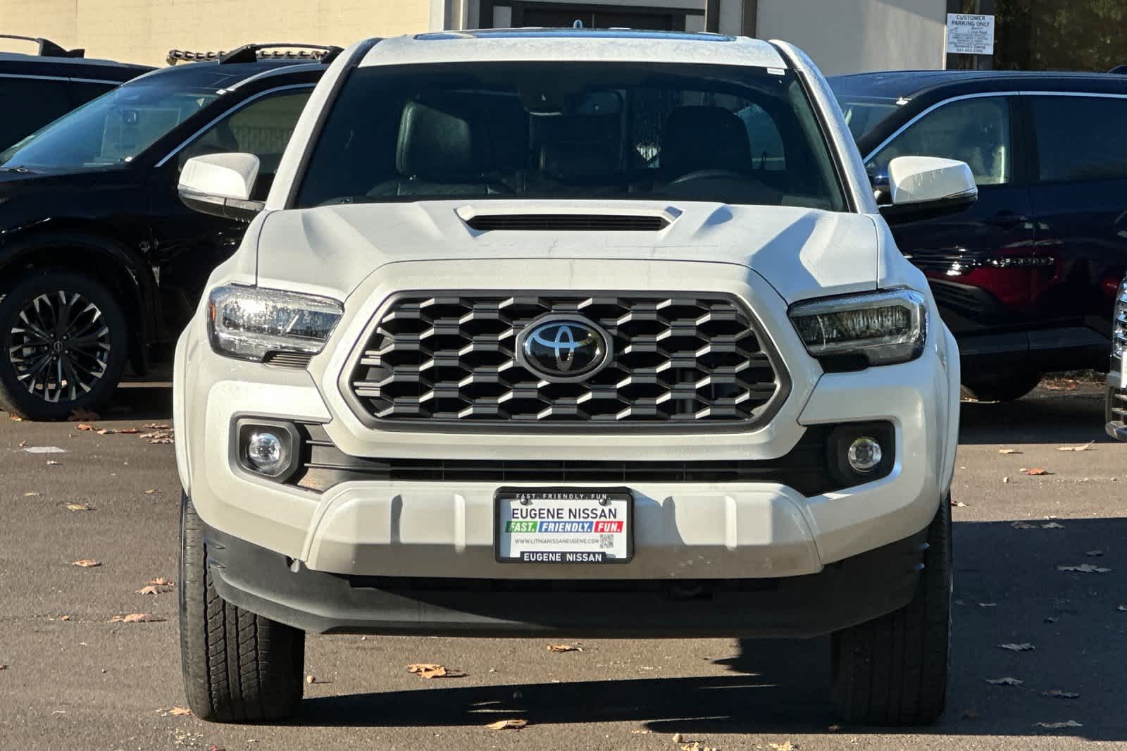 Thumbnail: 2023 Toyota Tacoma - 10