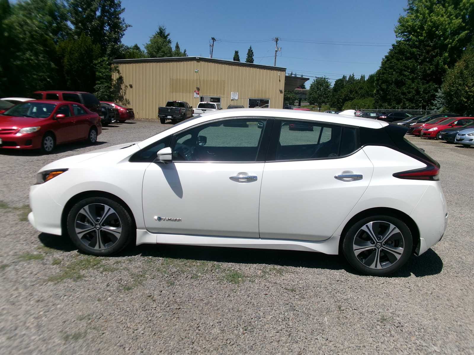 Used 2018 Nissan LEAF SL with VIN 1N4AZ1CP9JC313692 for sale in Eugene, OR