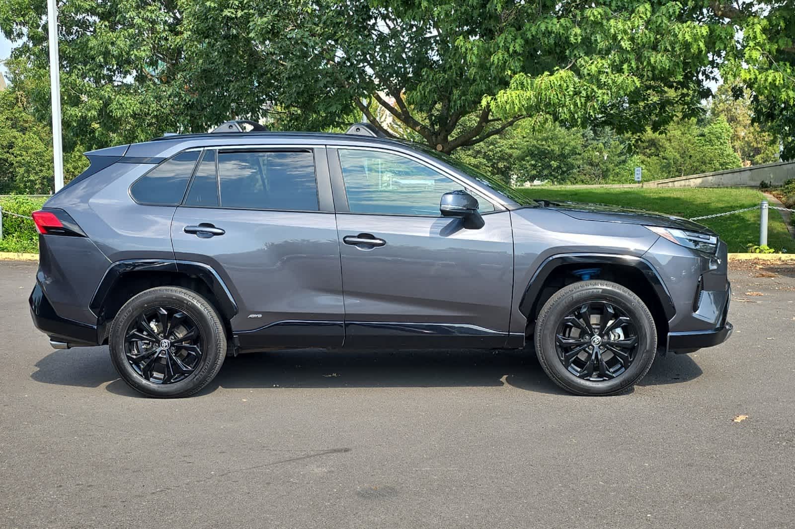 Thumbnail: 2023 Toyota RAV4 - 8