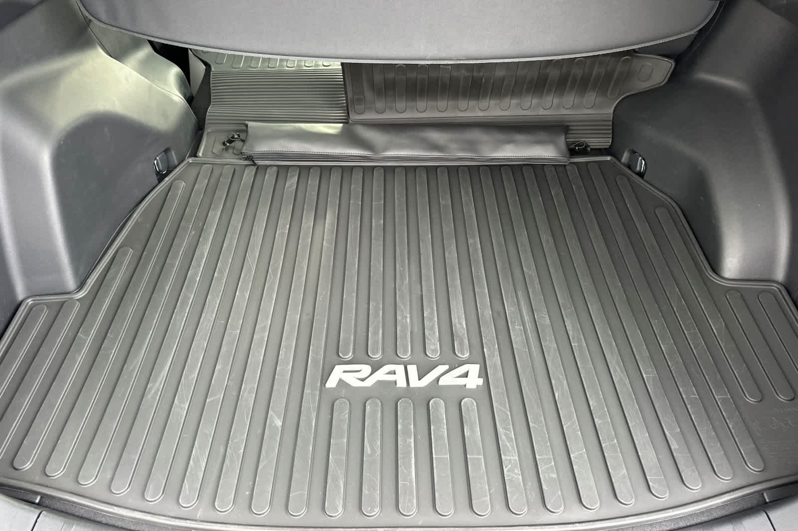 Thumbnail: 2025 Toyota RAV4 - 15