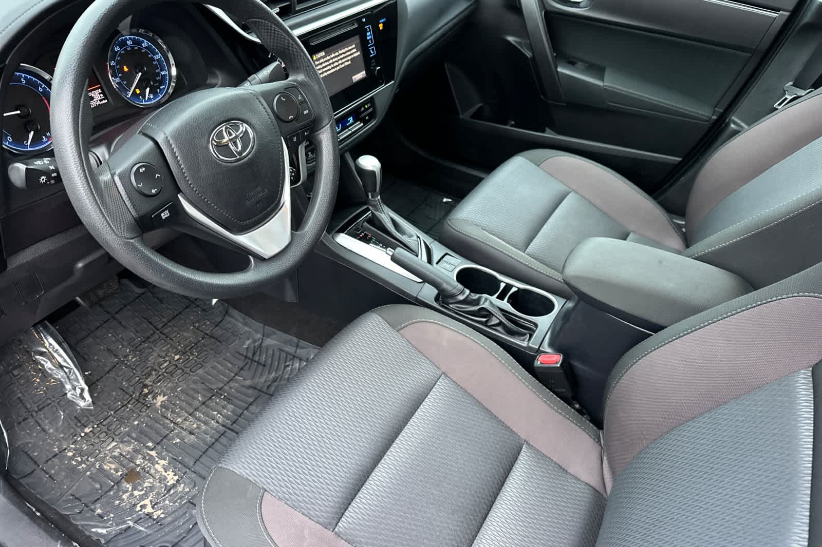 Thumbnail: 2018 Toyota Corolla - 11