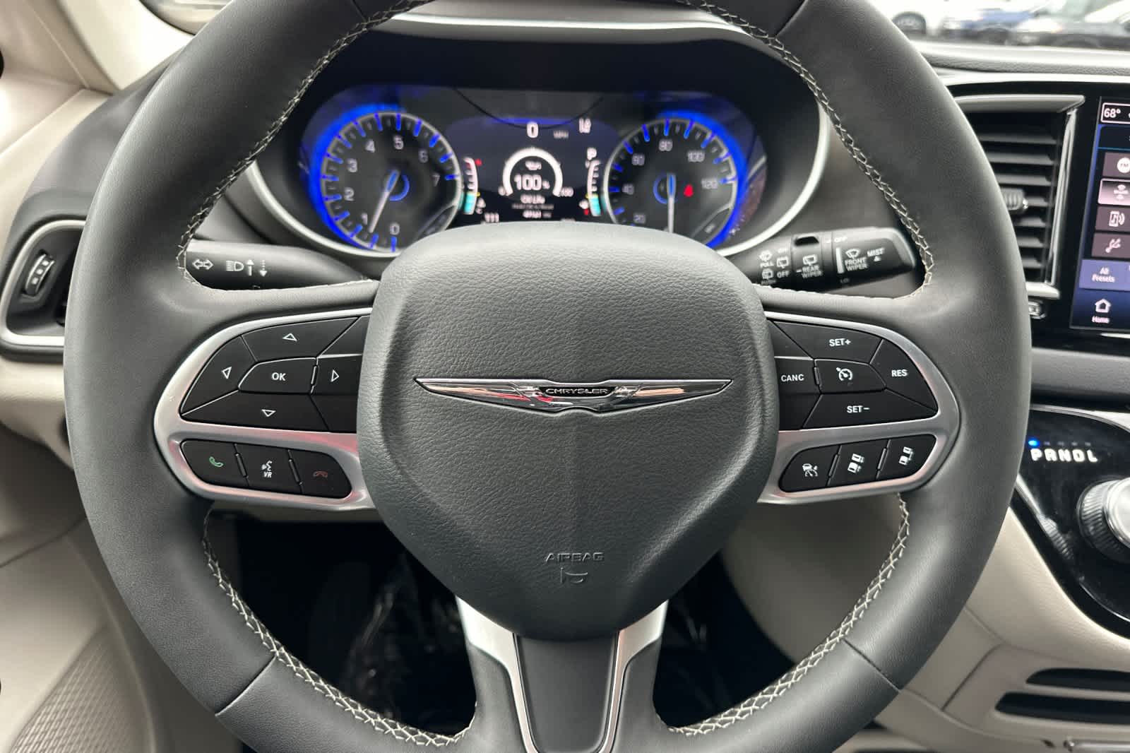 Thumbnail: 2024 Chrysler Pacifica - 24