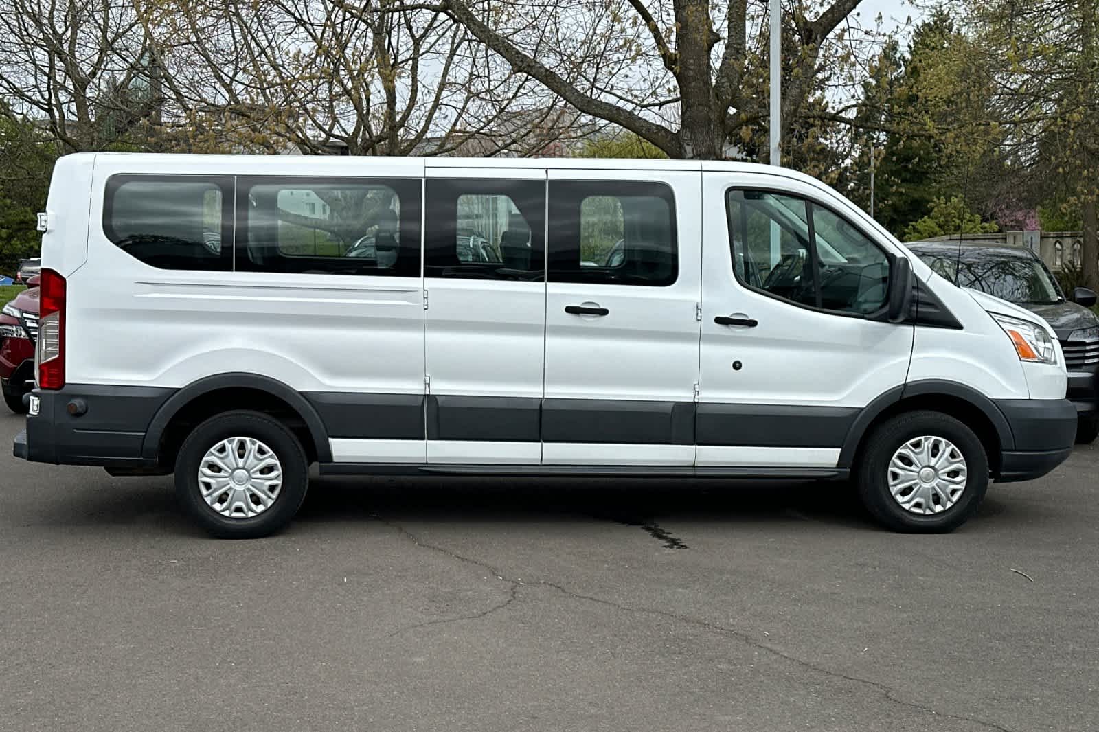 Thumbnail: 2017 Ford Transit Series - 8